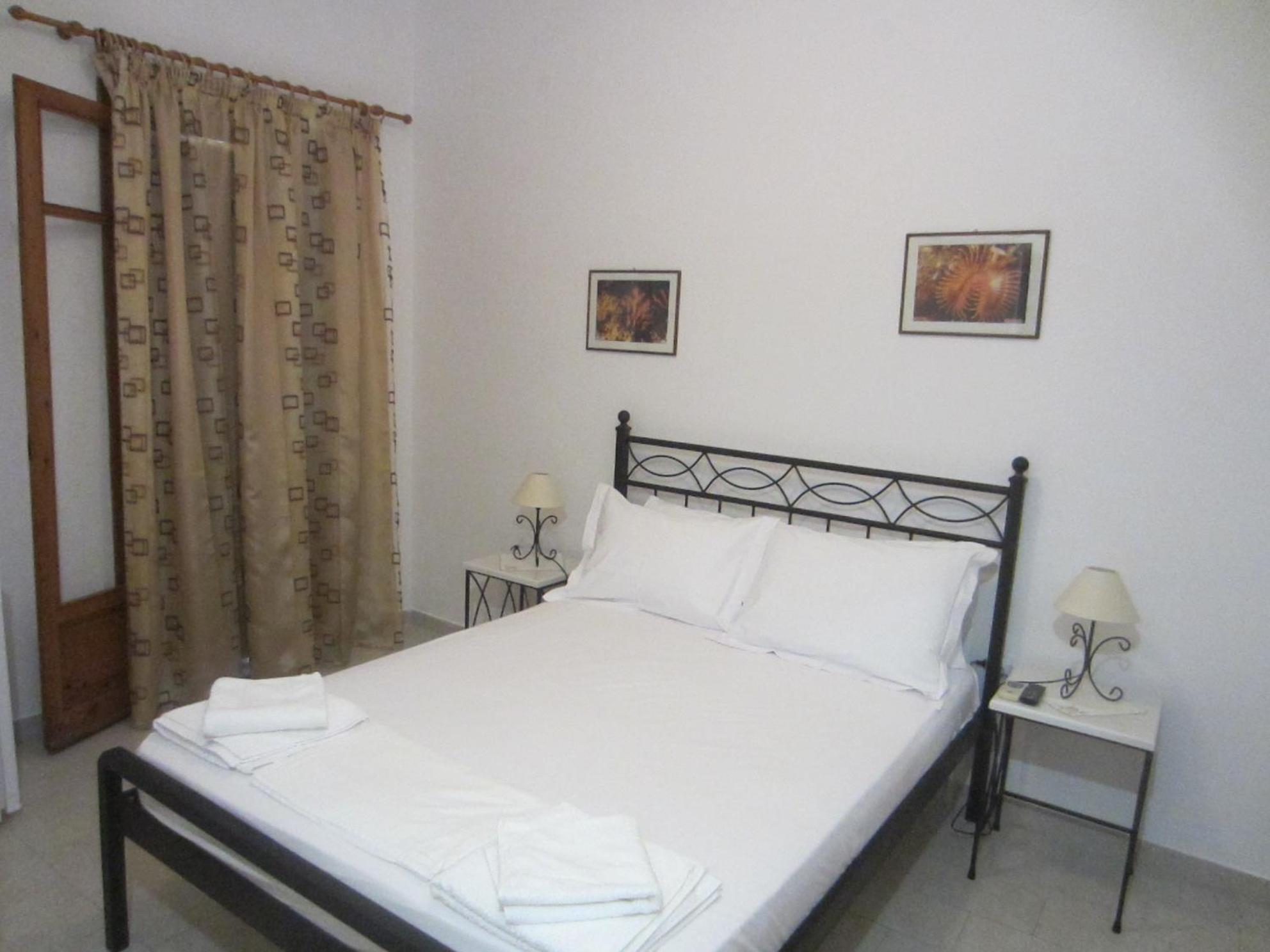Katerina Apartments Triovasálos Екстериор снимка
