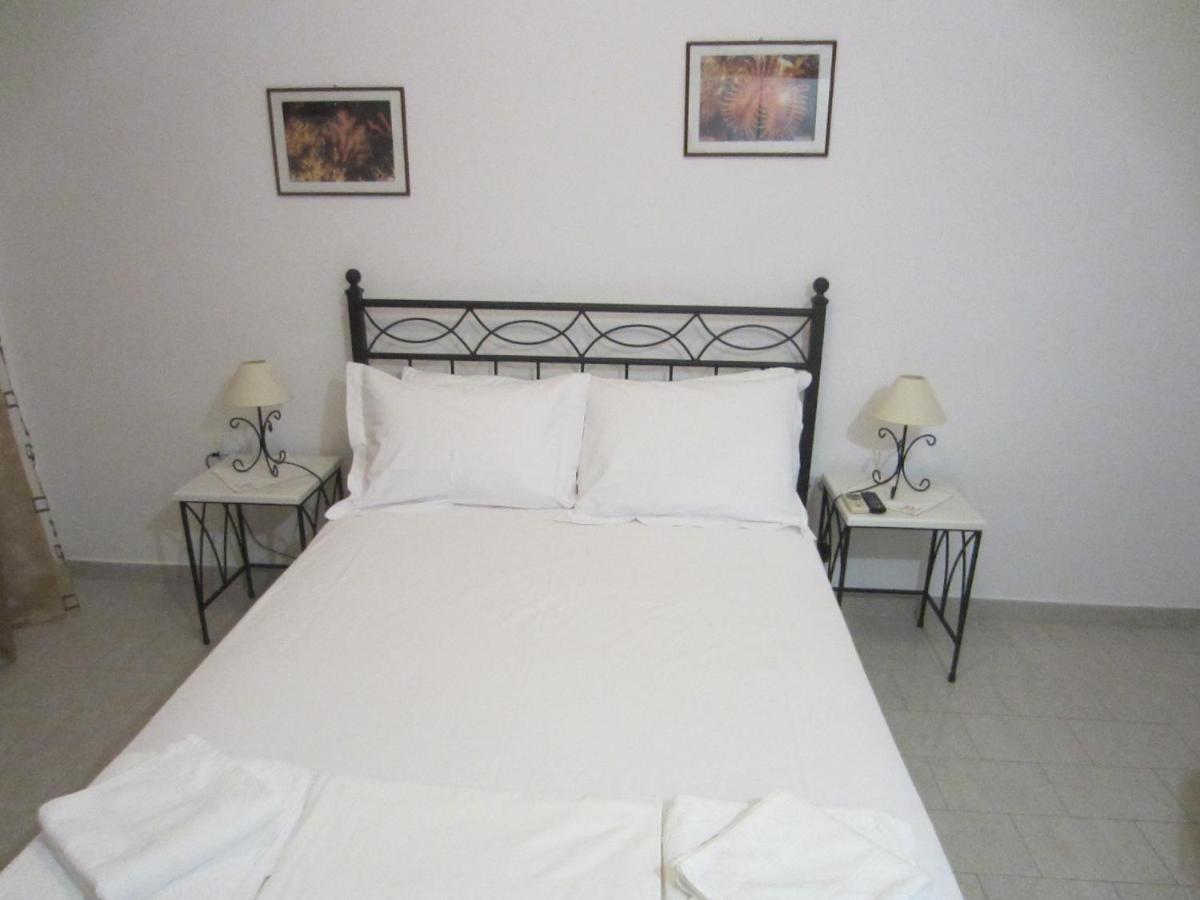 Katerina Apartments Triovasálos Екстериор снимка