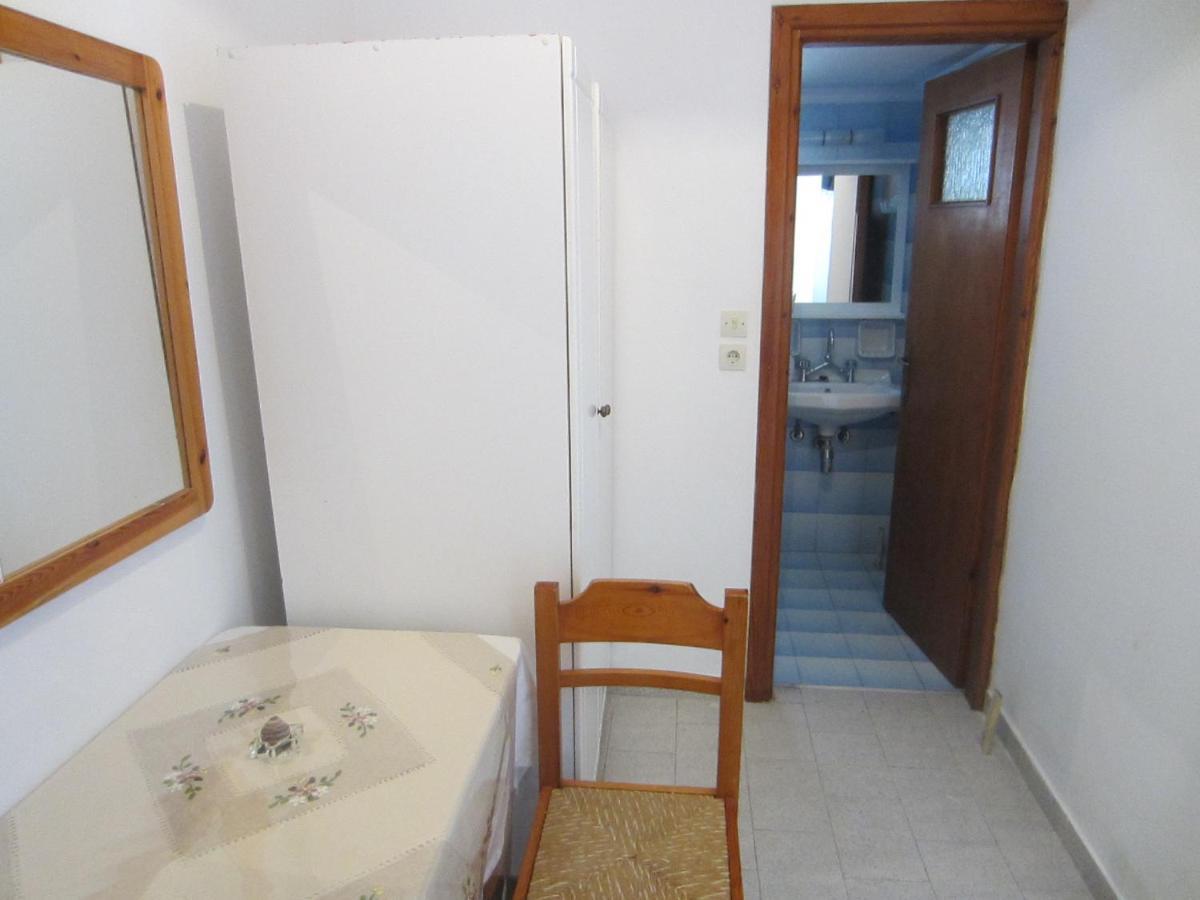 Katerina Apartments Triovasálos Екстериор снимка
