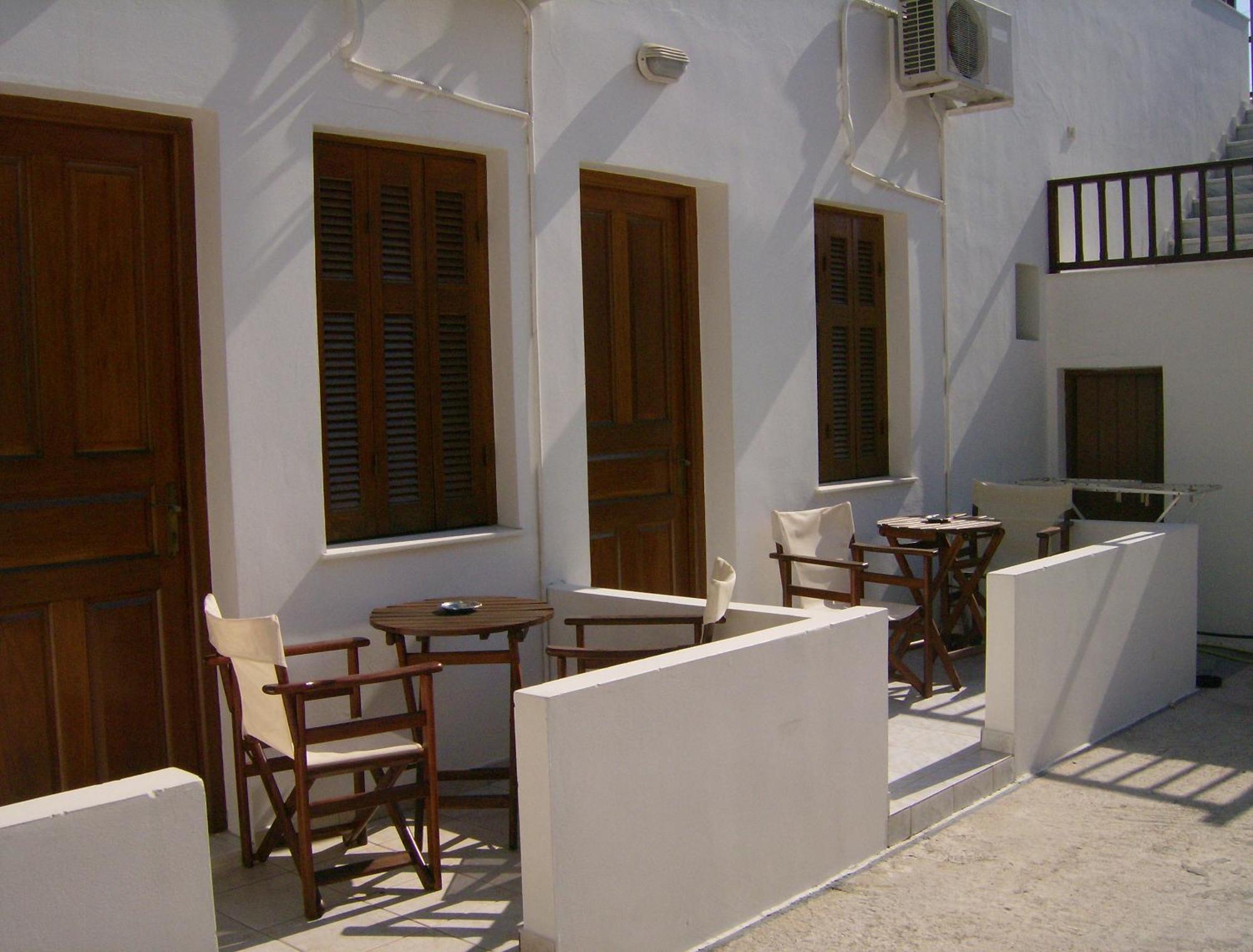 Katerina Apartments Triovasálos Екстериор снимка