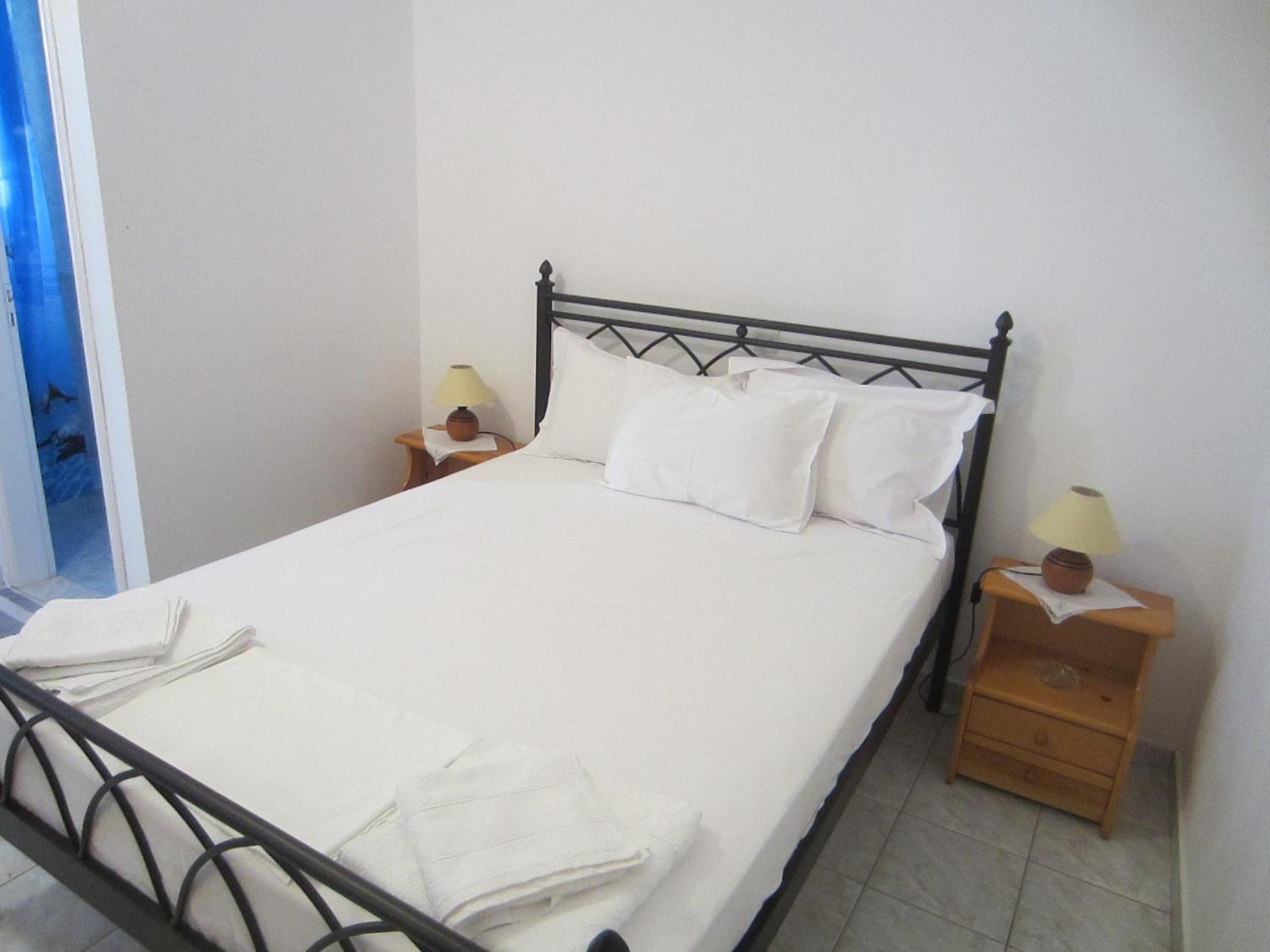 Katerina Apartments Triovasálos Екстериор снимка
