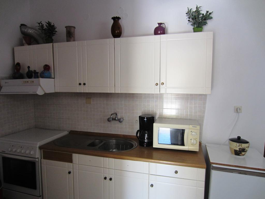 Katerina Apartments Triovasálos Екстериор снимка