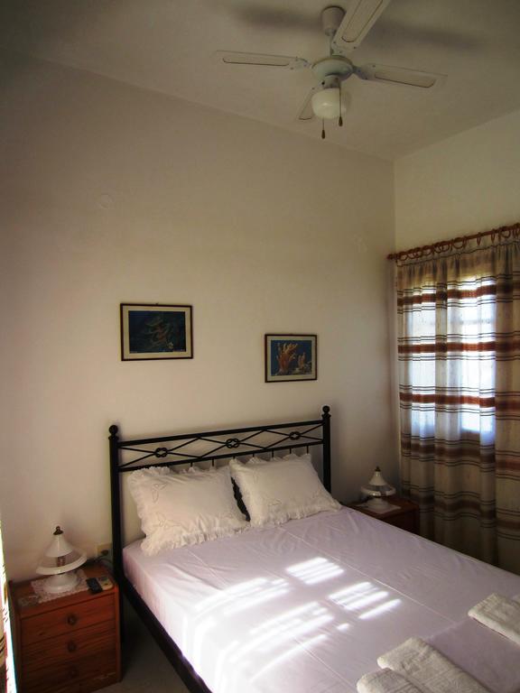 Katerina Apartments Triovasálos Екстериор снимка